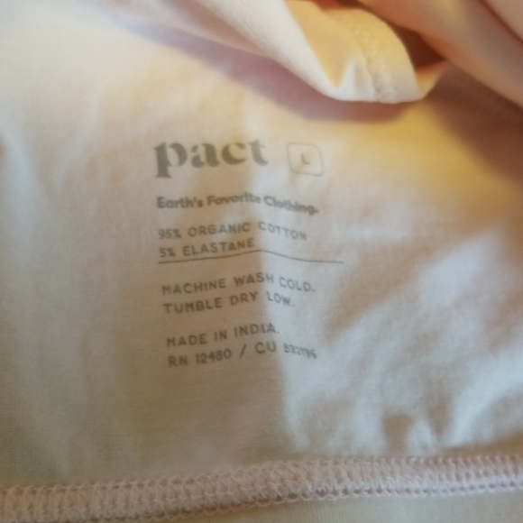 2 Pact Organic Cotton racer back bras, one light Pink, one Blk - Picture 5 of 10